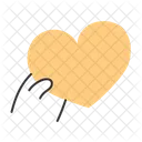 Holding Heart  アイコン