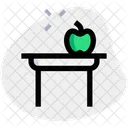 La Manzana En La Mesa Icono