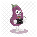 Mascota Del Logotipo De Berenjena Con Pose De Camara Icono